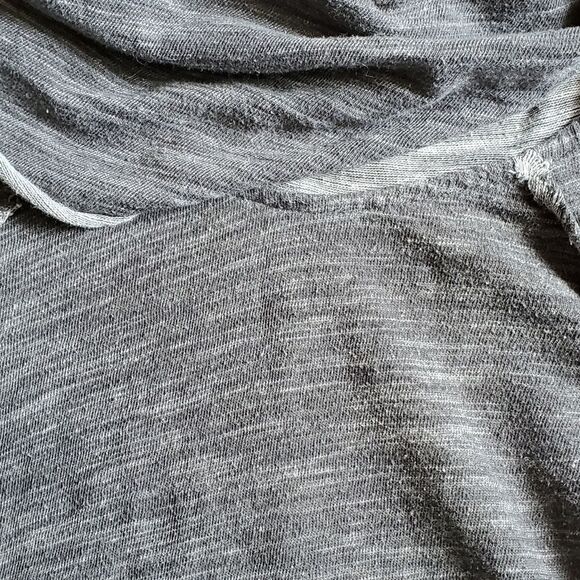 FP BEACH LARGE COWNECK MEDIUM GREY SWEATSHIRT.  PERFECT FOR COOL NIGHTS - Picture 9 of 9